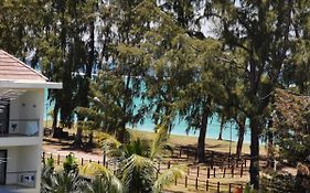 Rayon Vert Beach Apartment